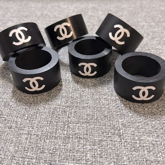 CHANEL Black and White Wood Napkin Ring Set of 6 - Picture 2 of 6